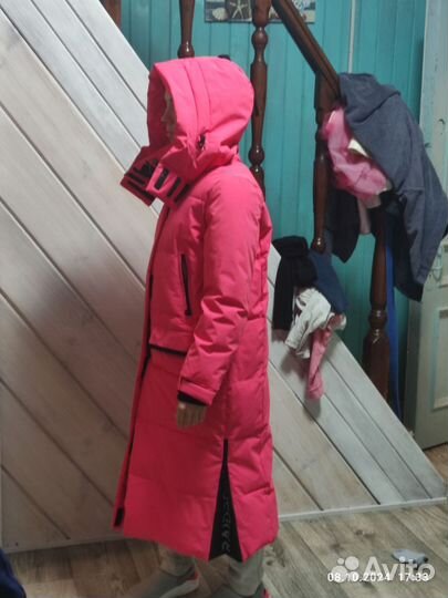 Пуховик женский 42 44