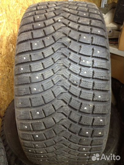 Michelin Latitude X-Ice North 2 275/40 R20