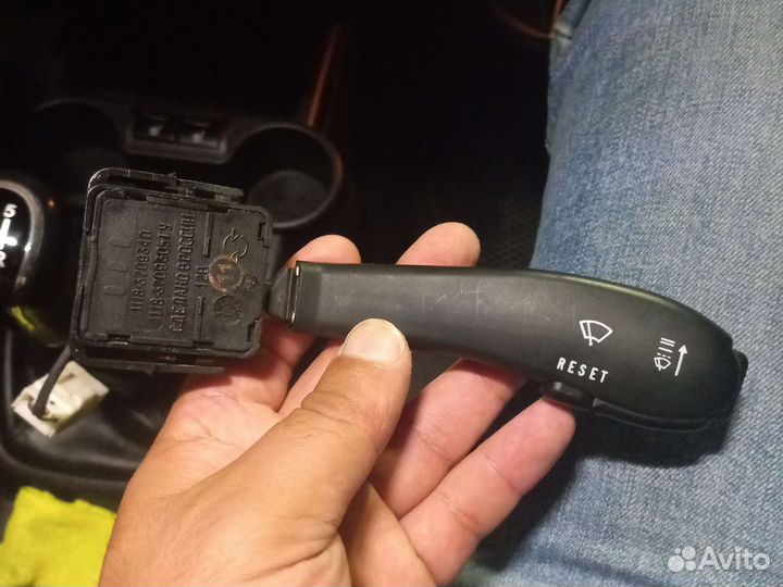 Правый подрулевой переключатель