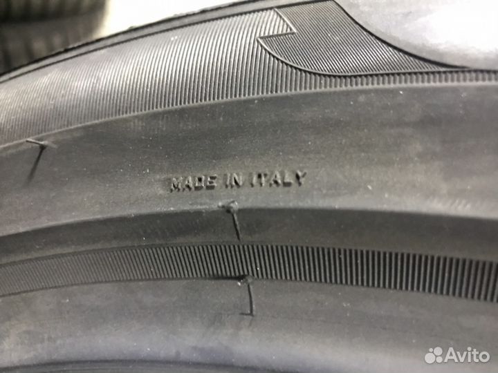 Pirelli Scorpion Winter 295/35 R21