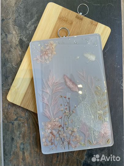 Досточка бамбук с эпоксидной смолой и сухоцветами