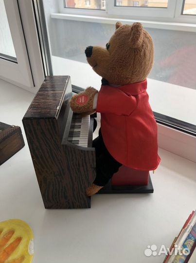 Медведь сувенирный поющий