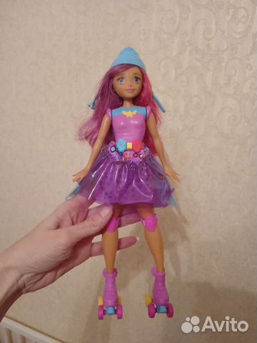 Барби на роликах