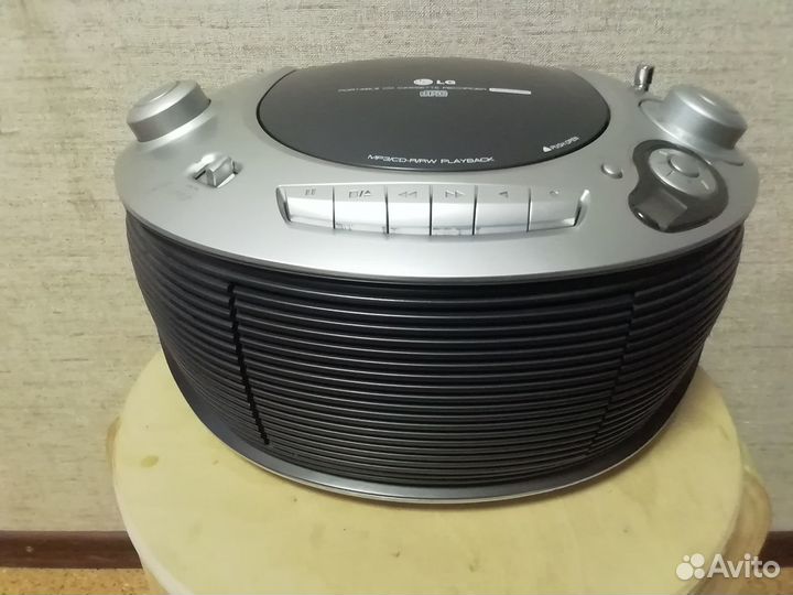 Магнитола LG