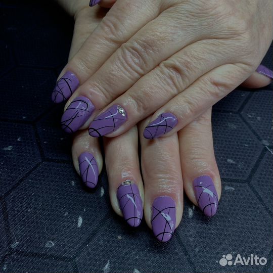 Начинающий мастер маникюра