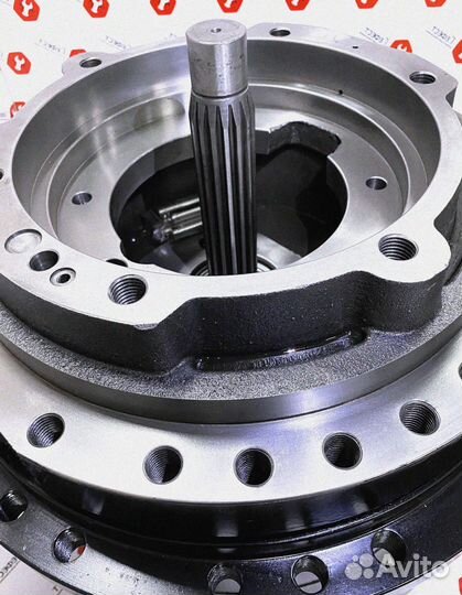 Редуктор хода Kobelco SK235SR-1ES LQ15V00019F1