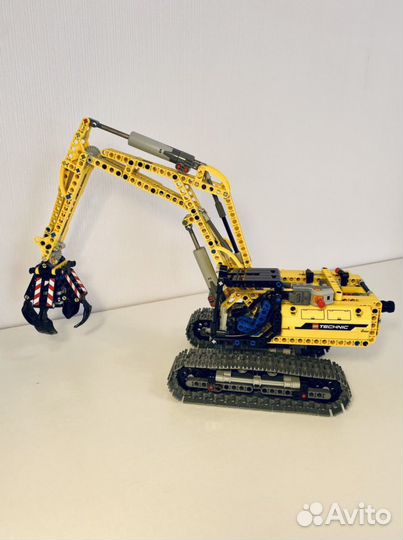 Lego technic Экскаватор 42006