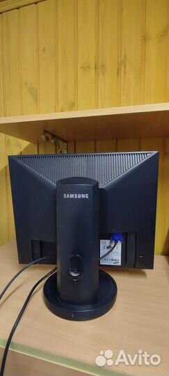 Монитор Samsung 940B