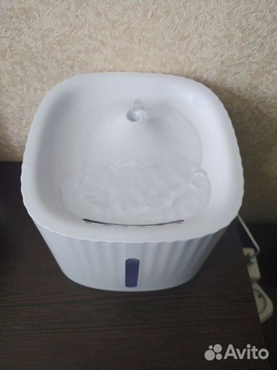 Фонтанчик для кошек