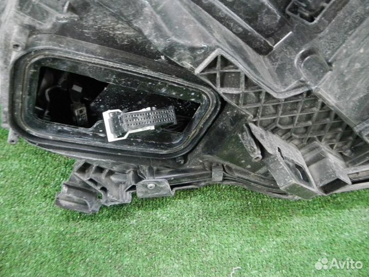 Фара левая Mercedes-Benz GLA-Class
