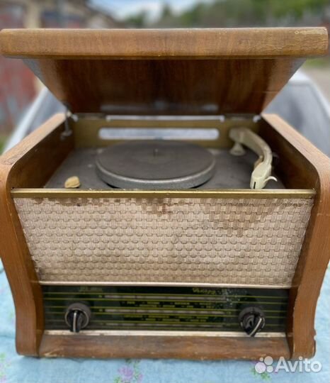Радиола Рекорд-61