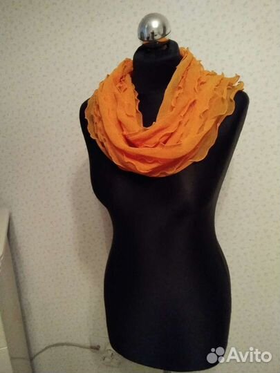 Дизайнерский женский шарф. Испания