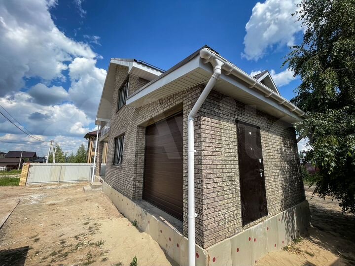 Коттедж 147 м² на участке 6 сот.