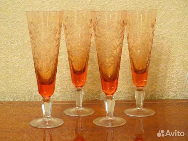 Винтажные цветные фужеры