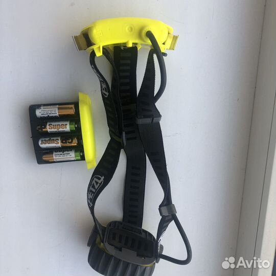 Налобный фонарь petzl