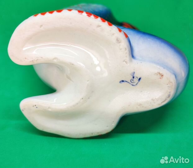 Фарфоровый графин рыба от ликерного набора, СССР