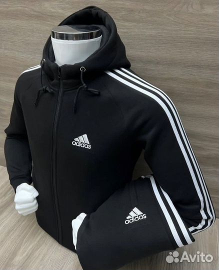 Спортивный костюм на флисе новый