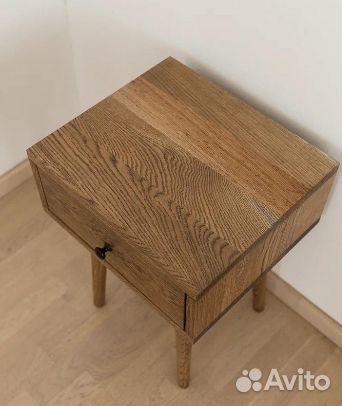 Тумба прикроватная из массива дуба