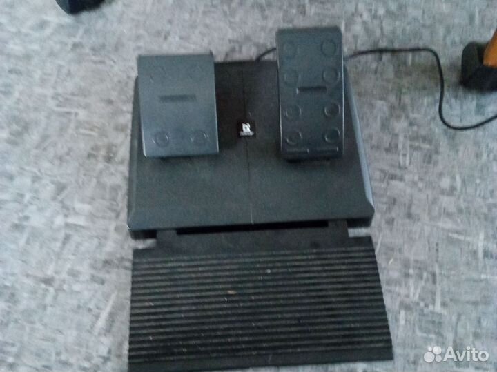 Игровой руль с педалями для приставки