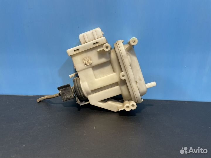 Активатор замка двери перед и зад правой passat b3