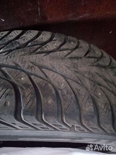 Yokohama Ice Guard Stud IG55 215/55 R17