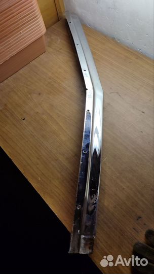 Газ 21 нижняя губа решетки б.у