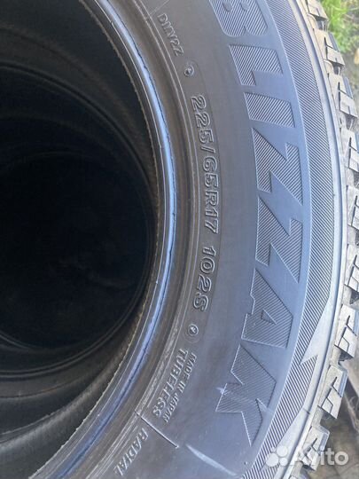 Bridgestone Blizzak DM-V2 225/65 R17 102S