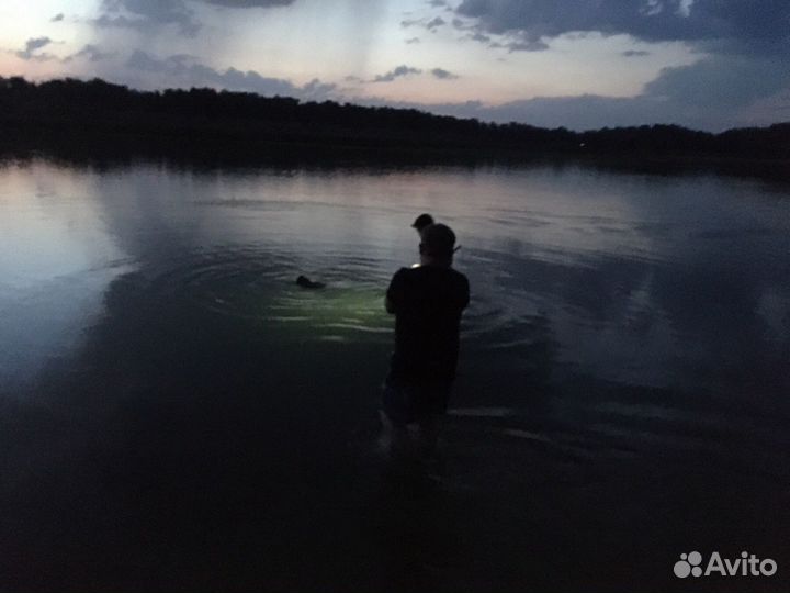 Поиск металлоискателем потерянных вещей, колодцев