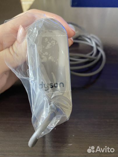 Зарядка Dyson v7