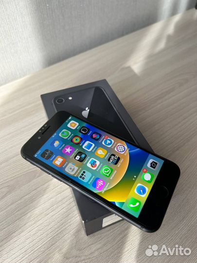 iPhone 8, 64 ГБ