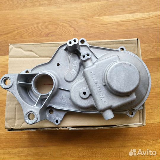 Крышка корпуса цепи Yamaha Venture TF GT