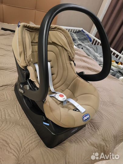 Автокресло с рождения (автолюлька) chicco