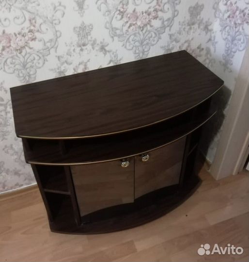 Тумба под телевизор