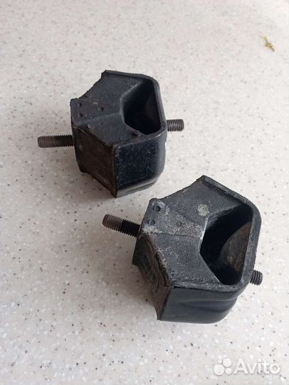 BMW 3 Е30 Подушка мотора 324 td