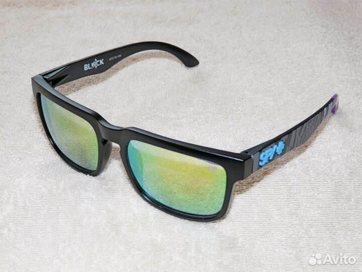 Солнцезащитные очки Spy