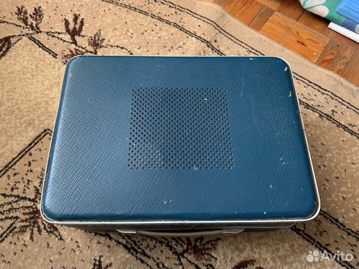 Проигрыватель для виниловых пластинок 