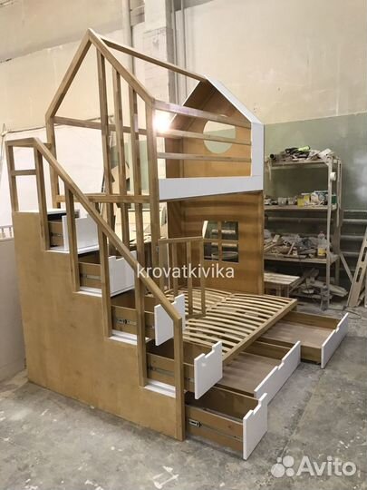 Кровать домик с разными спальными местами