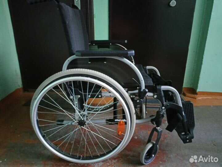 Коляска инвалидная