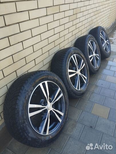 Nexen Winguard Ice Plus 215/60 R17