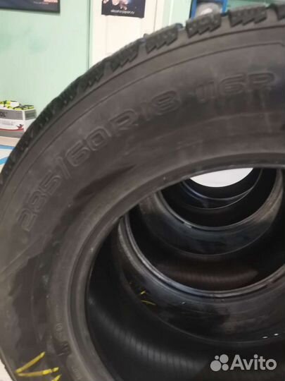 Nokian Tyres Hakka Black SUV 285/60 R18