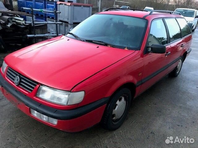 Разбор на запчасти Volkswagen Passat 4
