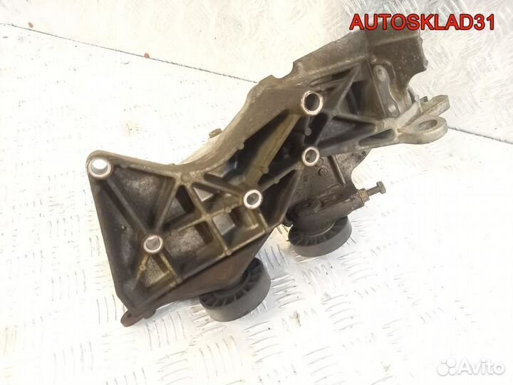 Кронштейн генератора Renault Kangoo 7700875414