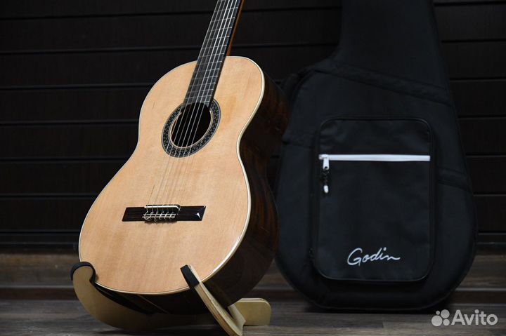 Классическая гитара Alhambra