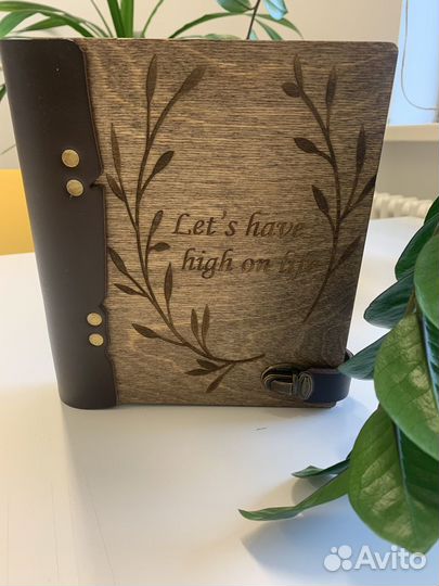 Записная книжка- блокнот из кожи и дерева
