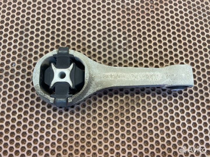 Опора двигателя задняя Volkswagen Polo