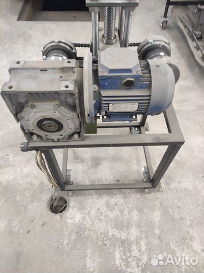 Профилегибочный станок