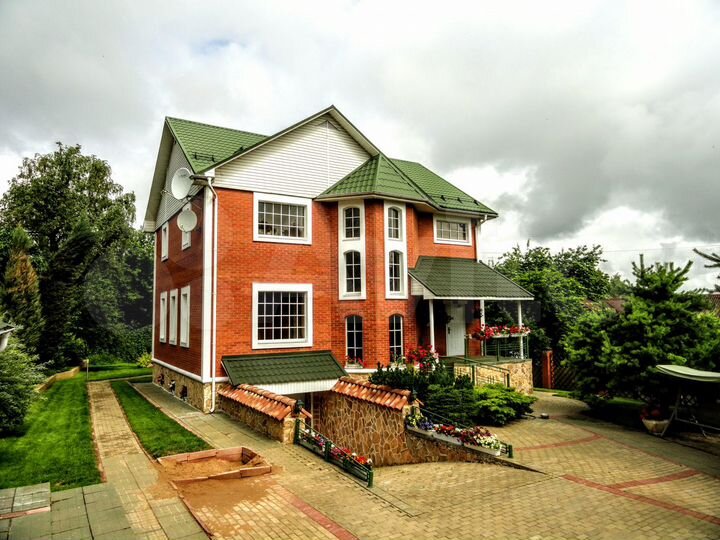 Дом 240,5 м² на участке 11,5 сот.