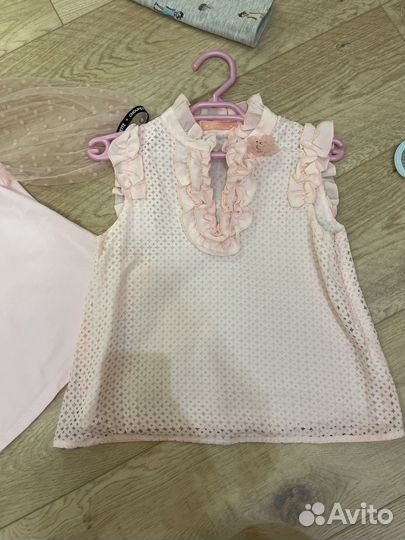 Блузки, платье и юбка