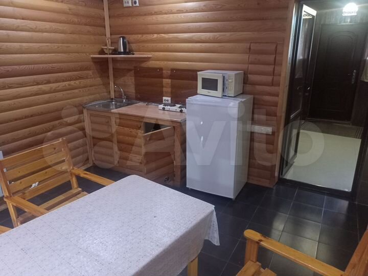 2-к. квартира, 90 м², 1/2 эт.