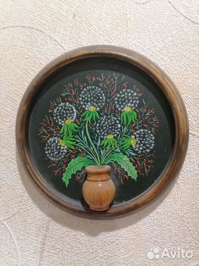 Декоративная тарелка на подставке